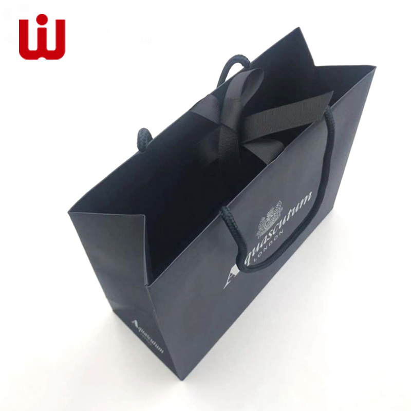 luxury gift paper bag with ribbon for lady New desisn